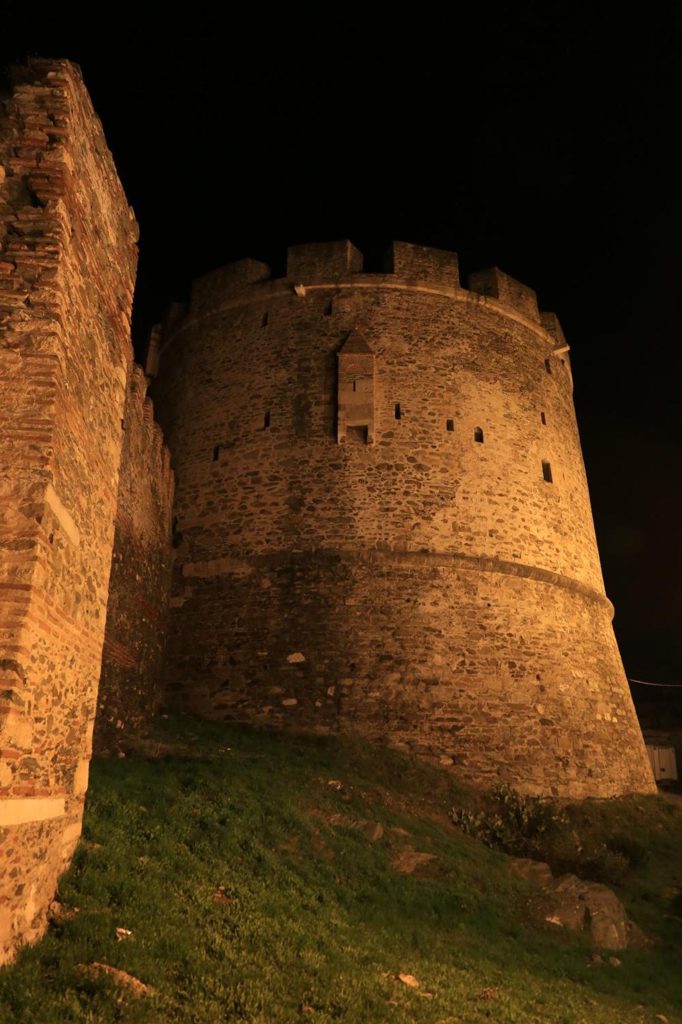 شقة Beyond The Castle سالونيك المظهر الخارجي الصورة